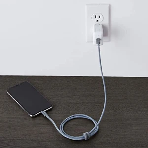Кабель для зарядки USB-C — Lightning, сертифицированный MFi, с нейлоновой оплеткой, Amazon Basics