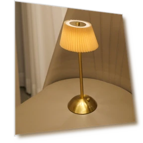 Портативная сенсорная перезаряжаемая светодиодная настольная лампа с тканевым абажуром — Настольные лампы, Send Cool