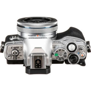 Mirrorless камера с объективом, OM System