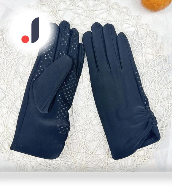 Winter Touchscreen Gloves — Gloves & Mittens, Female s