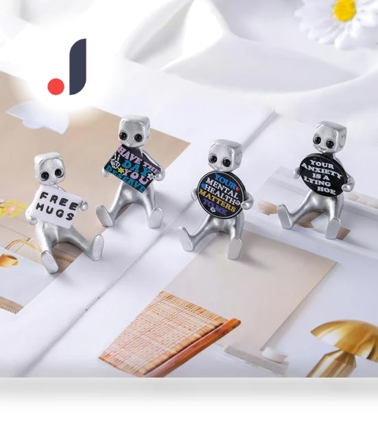 Anxiety Robot Resin Figurine — Executive Desk, yaohengshang