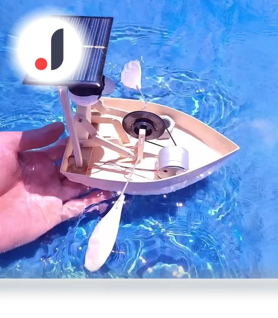 Solar Powered DIY Wooden Rowing Robot Toy Set — Solar Power, Sports Accessory