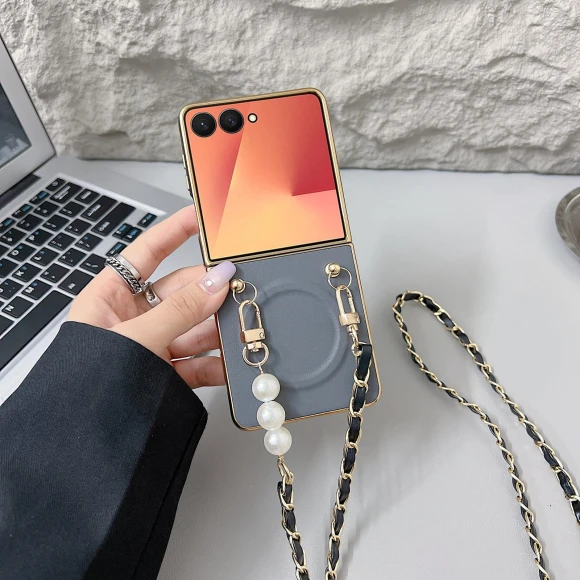 Magnetic Case with Shoulder Strap — Bumpers, Smartwatch 2025