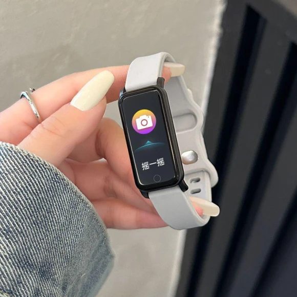 Smart Fitness Band 9 — Smartwatches, Chose One