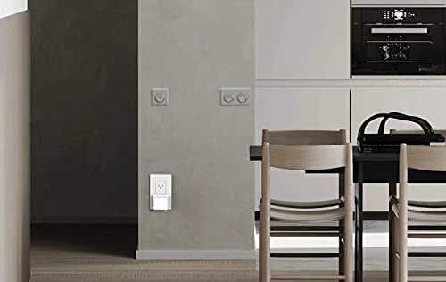 Plug-in LED Night Light with Auto Dusk to Dawn Sensor, Adjustable Brightness and Color — Night Lights, Solatec