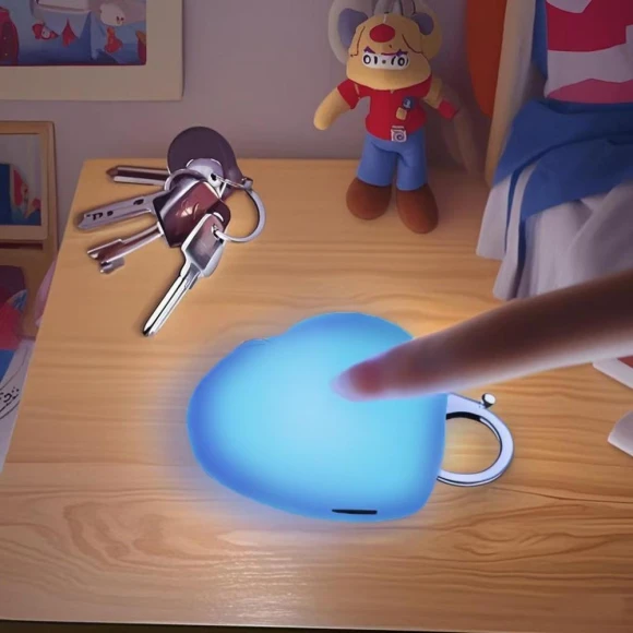 Touch-controlled Heart-shaped Night Light — Creative Lighting Solutions, Home Whispers