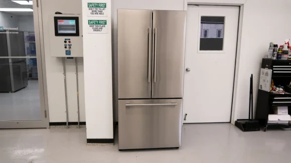French Door Refrigerator with Installed Ice Maker and Bottom Freezer, Galanz