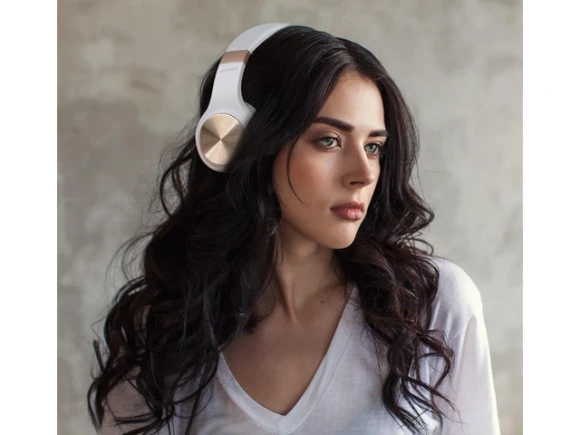 Over-Ear Headphones — Wireless Earbuds, Riwbox
