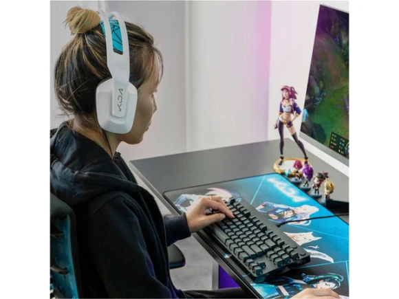 Blue Gaming Headset — Wireless Earbuds, Logitech