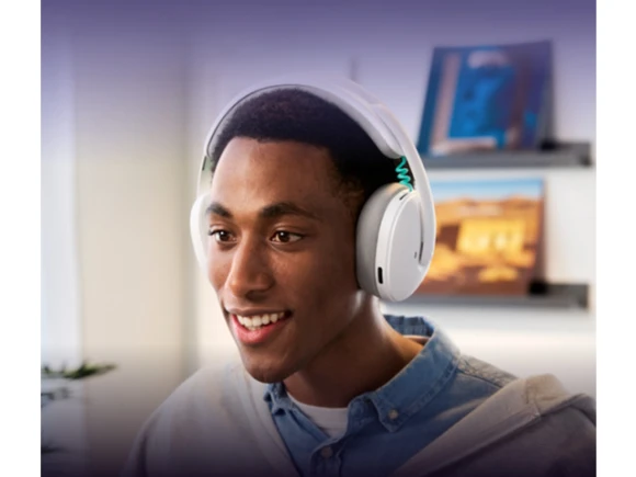 White Wireless Gaming Headset — Wireless Earbuds, Logitech
