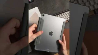 U N I Q Чехол - Подставка Camden Click для iPad Air 11 и 13 #zetzet #uniq
