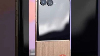 Moto Razr 60 Ultra — самая стильная раскладушка! Как вам устройство в деревянном исполнении?