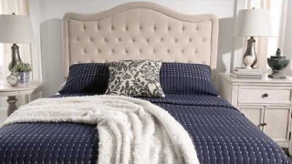 Hextall Adjustable Diamond-tufted Camelback Bed by iNSPIRE Q Classic