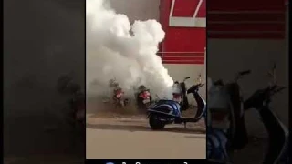 Ye Dekho Kya Hua Electric Scooter Ka Haal | Kya Aap Bhi Loge 🔥🔥 #shorts #ytshorts #EVScooter