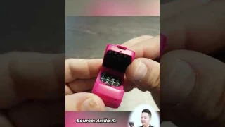 Điện thoại gập siêu nhỏ