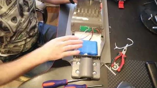 Уличный светильник на солнечной батарее с датчиком движения , разбор .