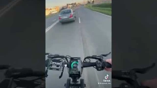 Trop lent les voitures franchement 💨🛴⚡️ #escooter #humour #street  #trottinetteelectrique #trotter