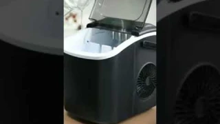 Easiest way to make Ice Cube! #youtubeshorts #kitchengadgets #icemaker