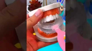 U образная детская зубная щетка