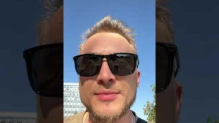 НИКОГДА не крепи смартфон на руль велосипеда, самоката или мотоцикла!