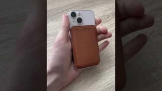 Картхолдер Apple MagSafe за 600 руб