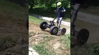 Climb test off road 4 WD 6000w electric scooter