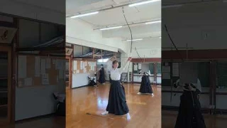 Kyudo: the Japanese martial art of archery🏹 #kyudo #tsurune #ツルネ #longbow #archery #Japan