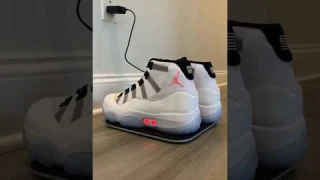 Кроссовки с Беспроводной зарядкой умеют… #кроссовки #nike #airjordan