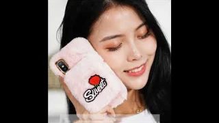Чехол на iPhone с держателем для руки из меха