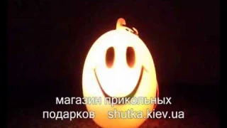 смайлик брелок с подсветкой