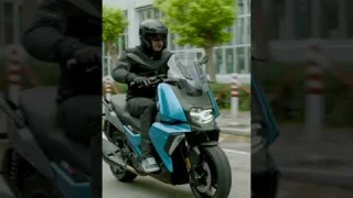 Скутер – лучший выбор для райдера-новичка. #bmwmotorrad #мотоцикл #скутер #байк #мотосезон #bmw