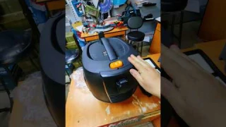 Строительный пылесос Bort BAX-1530M-Smart Clean в разборе с авто очисткой фильтра