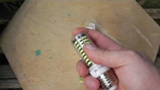 продавец светодиодных лампочек фирмы BUYBAY  у которого не стоит их брать