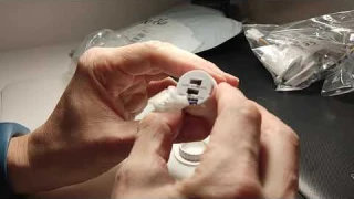 Датчик движения, инфракрасный сенсор с регулировкой освещенности и времени работы.