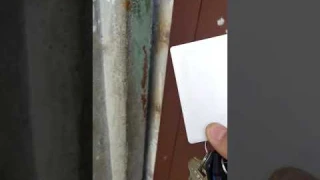 Программирую ключи для домофона и карты контроля доступа