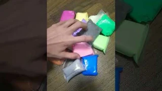 Я, когда мама купила новый воздушный пластилин 😅