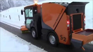 Мульти функциональная подметально-уборочная машина Boschung S2 Urban Sweeper для уборки снега