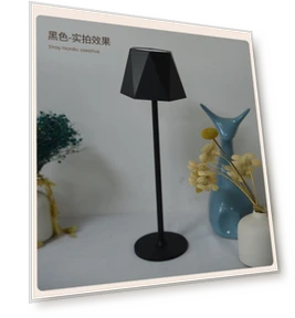 Водонепроницаемая светодиодная настольная лампа с сенсорным затемнением — Настольные лампы, Luminaire Lighting Mall