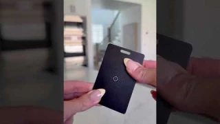 KeySmart MFI-Certified SmartCard Wallet Tracker Card, Compatible with Apple. Link in Description.