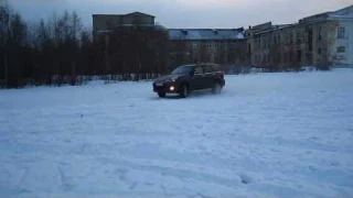 ХОВЕР и скаут шалят в снегах..