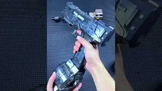 There isn't a man who wouldn't love to have a toy gun like this, is there?