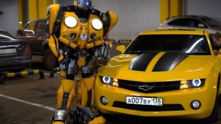 *Робот трансформер Bumblebee*  Игрушка издаёт свет и звуки. Имеет пульт управления.