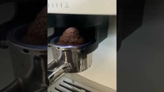Testing out the built in grinder on the new KitchenAid Semi Automatic Espresso Machine KES6551