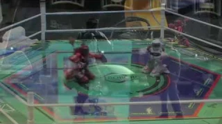 Боевой робот  с дистанционным управлением