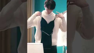 Xu Kai as Yang Hua | "She and Her Perfect Husband" - Yang Hua: How does she fit in this?!👀😂