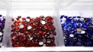 Светящийся лак и 3600 БЛЕСТОК для ногтей. Женская тема