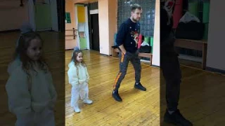 Малышка 4 годика выучила танец за 2 минуты🙀#legiondance