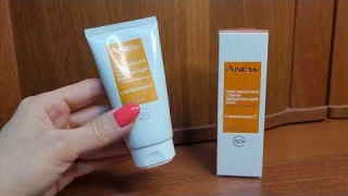 Увлажняющий крем для лица "Максимальное сияние" SPF 50. 50 мл. Эйвон.