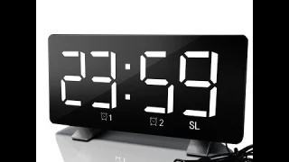 Часы с радио и двумя будильниками.