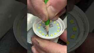 Совет как отремонтировать лампочку в домашних условиях 😉